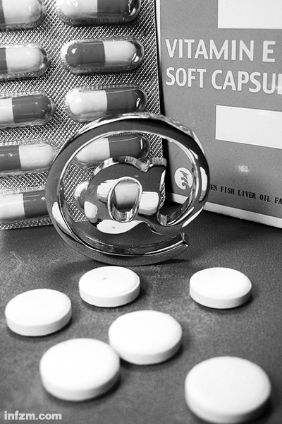 让互联网卖药，倒逼改不动的医改