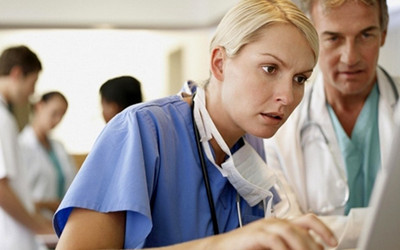 人民日报：找准“看病难”的症结