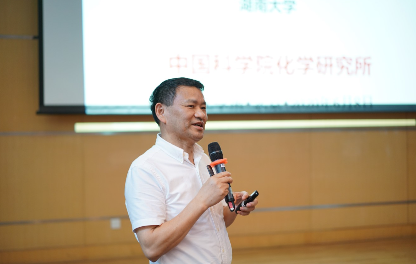 中国科学院院士谭蔚泓：精准医学破译生命奥秘