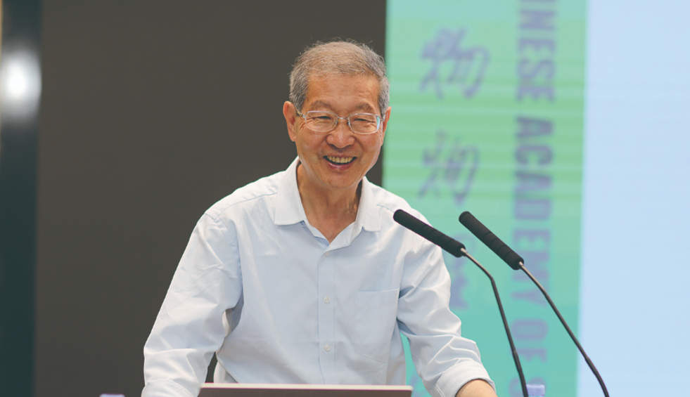 81岁院士授课“一座难求”，中国生物信息学研究第一人当之无愧